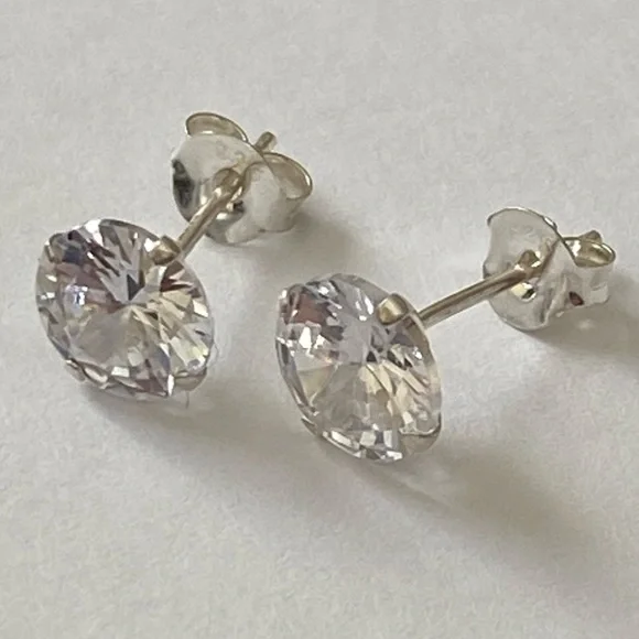 925 Silver earrings 7mm cz cubic zirconia stone stunning - Picture 2 of 6